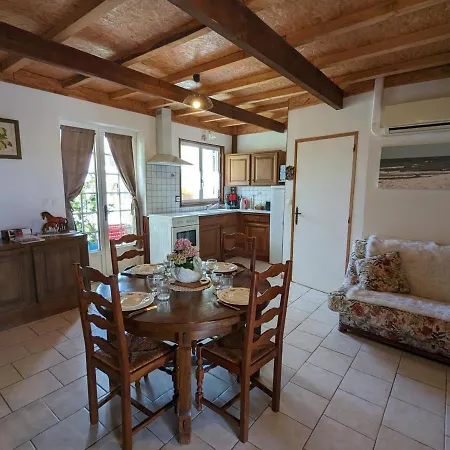 Maison Charentaise Avec Cheminee, Jardin Et Animaux Acceptes - Fr-1-653-221 *